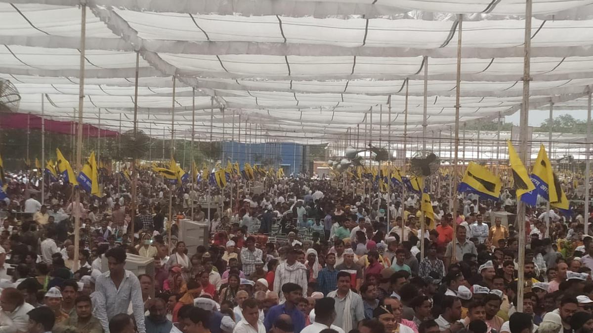 Upholding Democracy: Kejriwal’s Stand at AAP’s Maha-Rally in Delhi ...